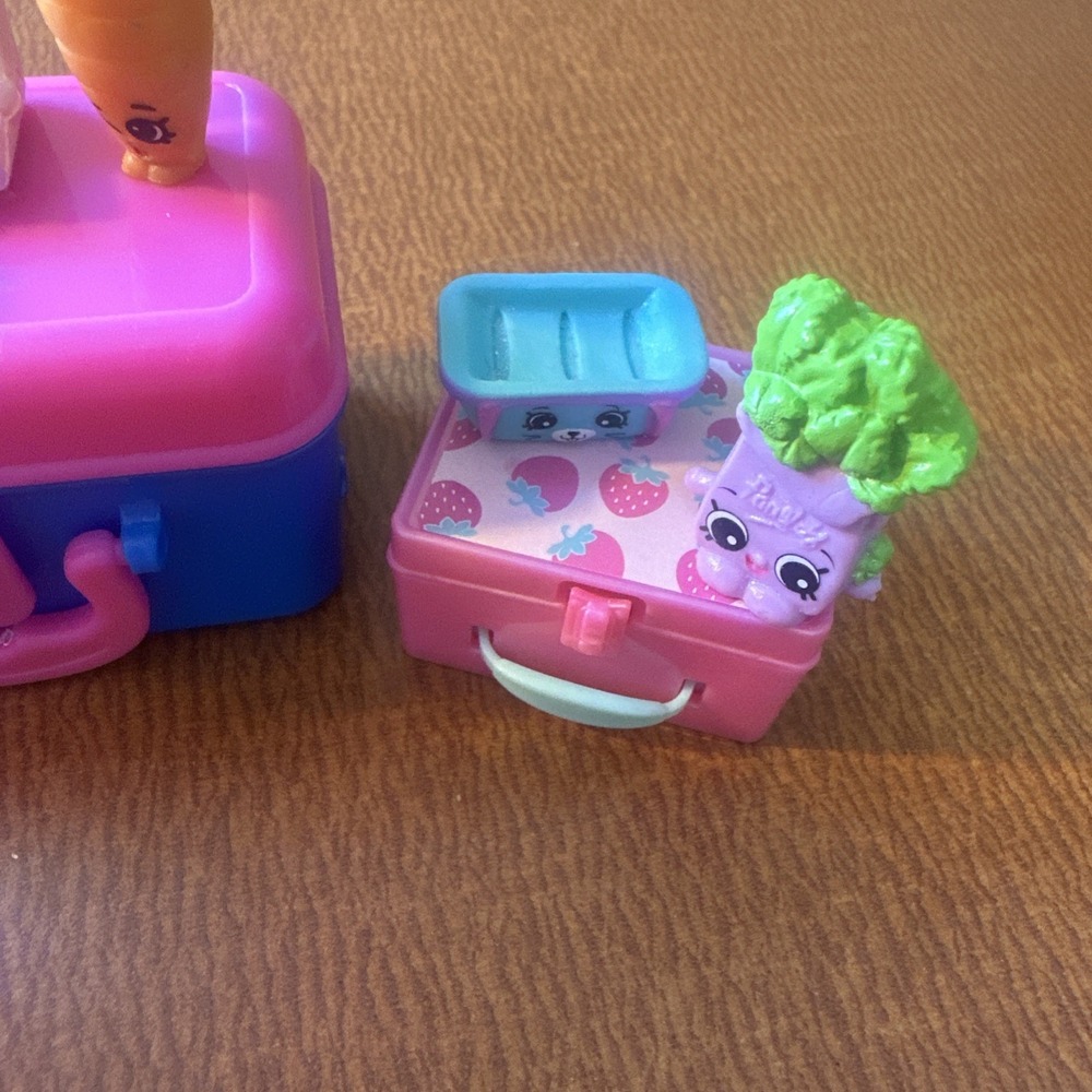 Shopkins‎ Small Lot - Picture 2 of 7